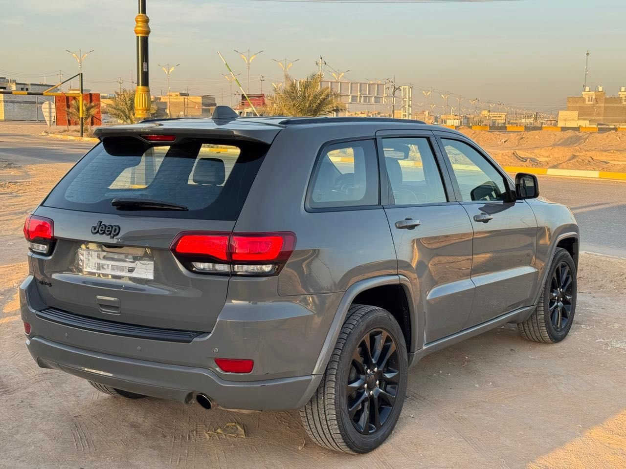 جيب بلاك توب مديل 2022 لون سمنتي سعر238ستفسار تصل رقم ***********فول موصفات   حادث بنيد جاملغ بدون دواخل حداديه تخم تاير سياره جديده معنه كلمه رقم بغداد بسمي
