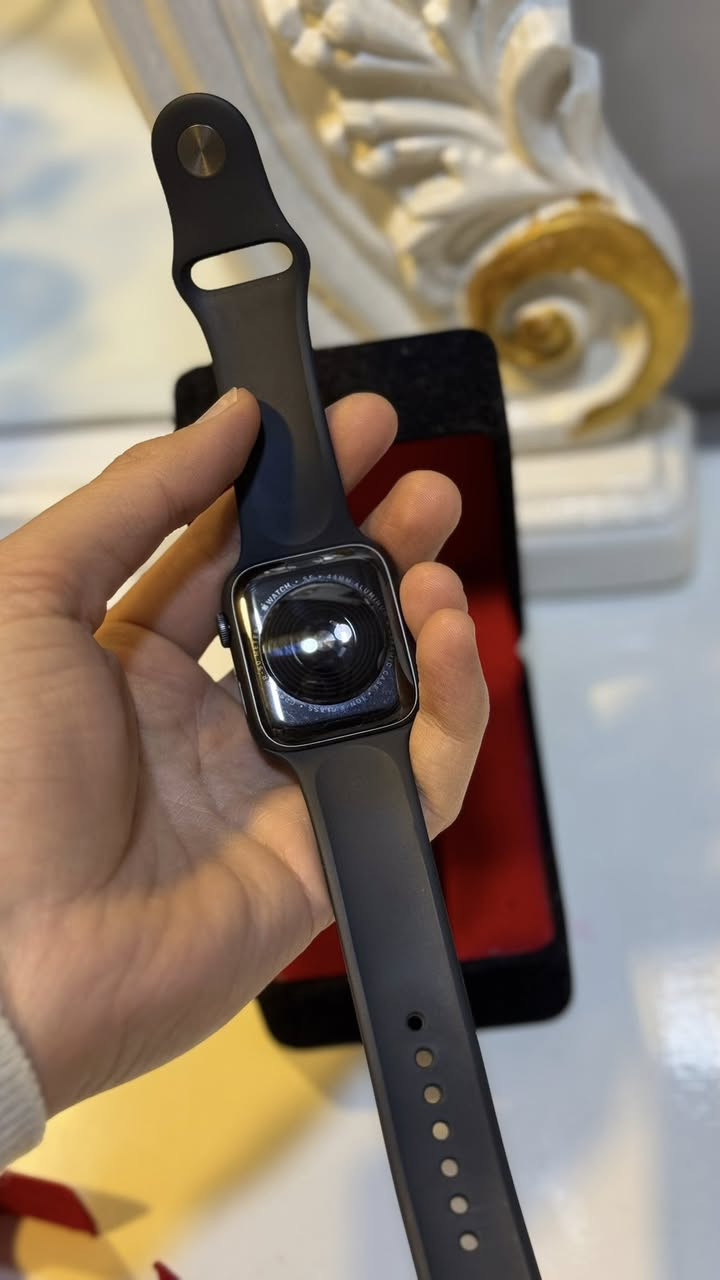 ساعة ابل se
حجم 44
بطارية 88 
لون اسود 
ملحقاتها سير وكيبل اصلي


**إذا كنت صاحب هذا الإعلان وتريد حذفه لأي سبب، رجاءا أرسل رسالة إلى الدعم الفني**