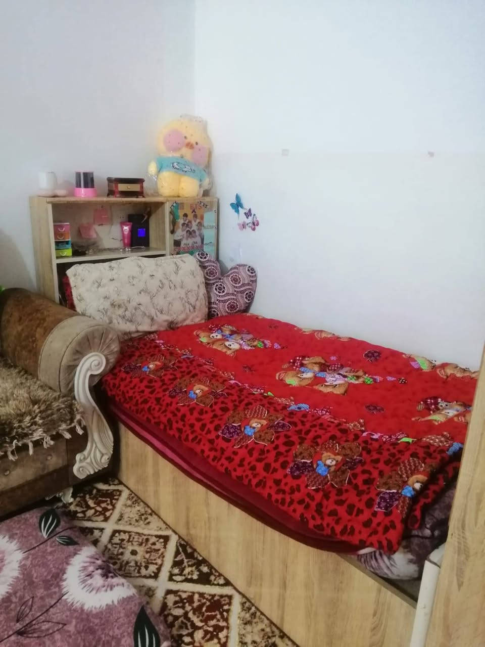 غرفه نوم نصيفه6قطع معه2جرابي ام النفر كلهن 450وبيهن مجال للاستفسار***********
