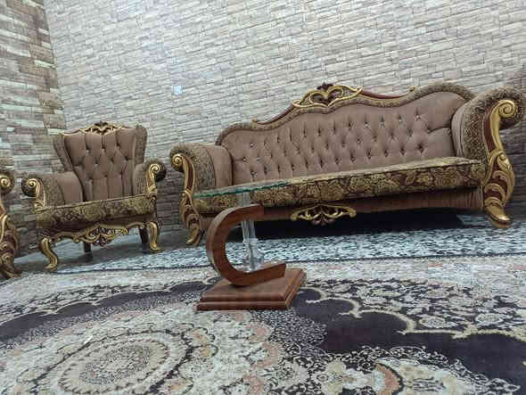 تخم تركي ملكي 10مقاعد خشب زان السعر ٦٠٠ المكان كوفه ***********
