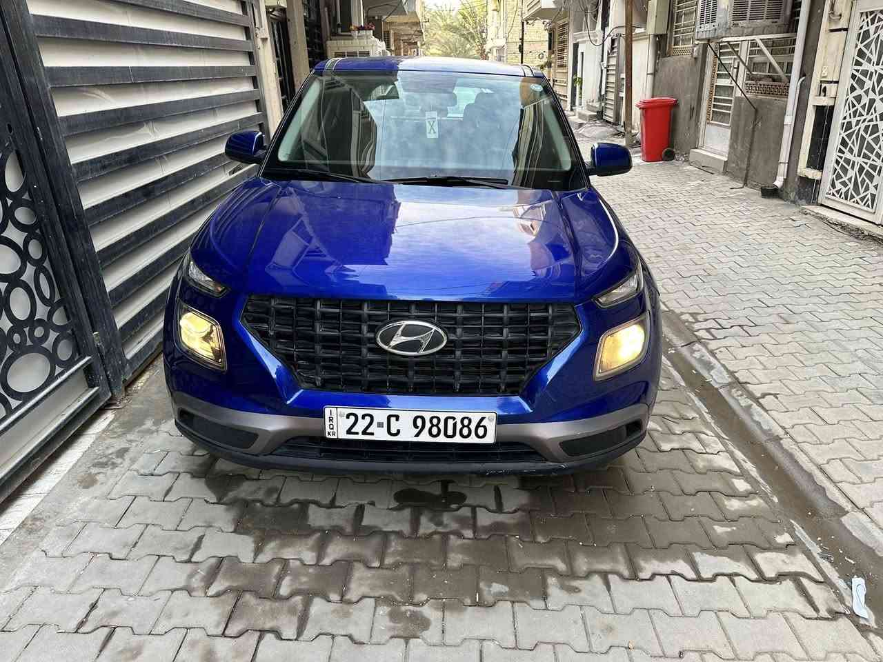 سلام عليكم هونداي فنيو رقم اربيل موديل 2022  حادثها موضح بالصور جاملغ وربع البنيد مصلح ما مبدل وبيها طخة بالجاملغ الخلف وشخط بالباب مواصفاتها كشنات تدفئة وتحكمات وكاربلي سعره 118 مكانها بغداد حي تونس للاستفسار الاتصال على الرقم ***********
