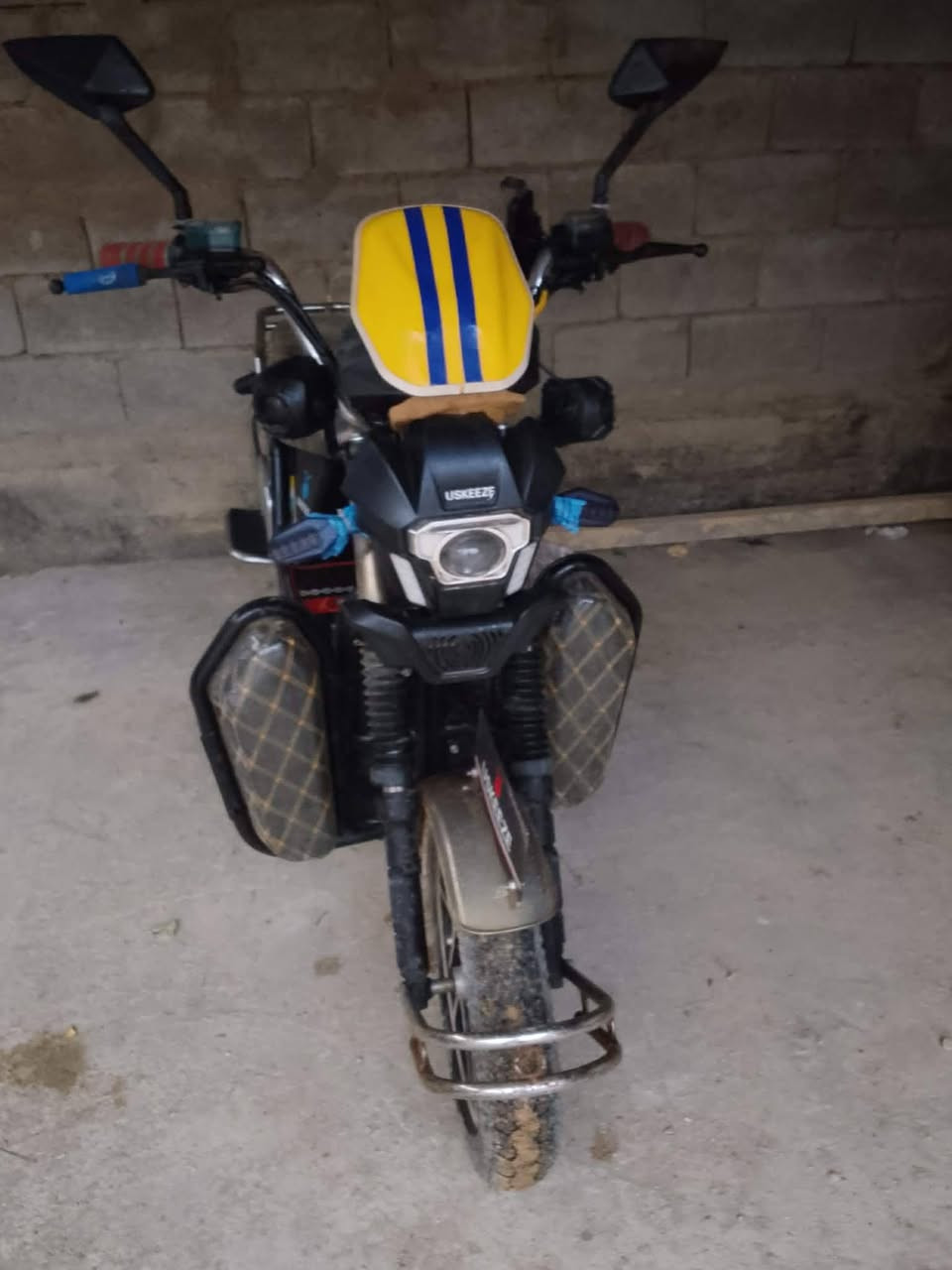 للبيع موطور هيوشه موديل 2024 السعر 650 وبيه مجال اتصل عله هاذه رقم ‏‪***********‬‏
