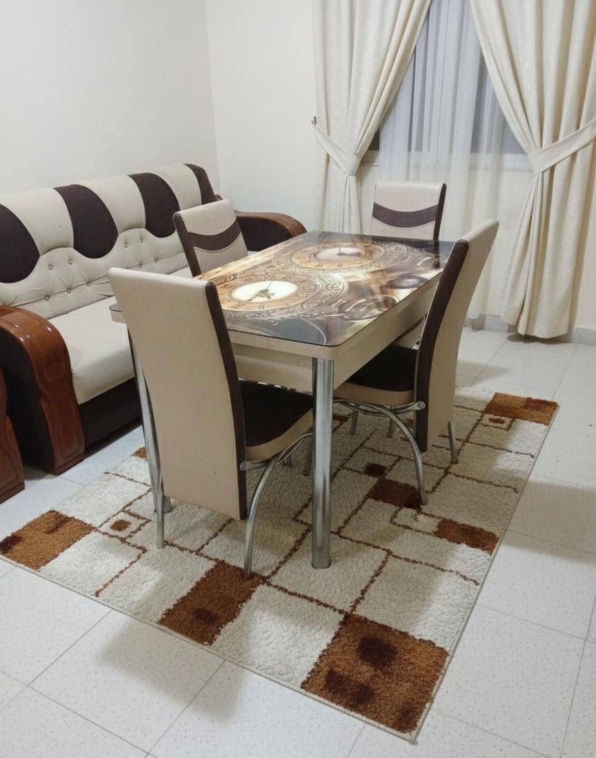 تشكيلة جديدة من الأغراض المرتّبة والمميزة!
🛋️ نظافة مثل الجديدة 100% ✔️
💰 أسعار مناسبة

📍 الموقع: الكوت – دور المعلمين (قرب ماكس مول)
🎯 مقابل سايدين مدرسة الرياحين

📲 للحجز أو التواصل عبر واتساب:
***********
***********
