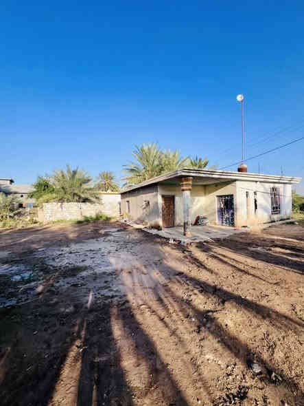 سلام عليكم 
على بركت الله ✨
ارض للبيع 
موقع ( العزيزية برينج )
مساحة (2 دونم ) وجه الارض ( 70م)
تحتوي على دار ( شكل الارض مربع )
الاستفسار مراجعة مكتب عمار احمد سلمان الشمري
التصال……
***********
***********
