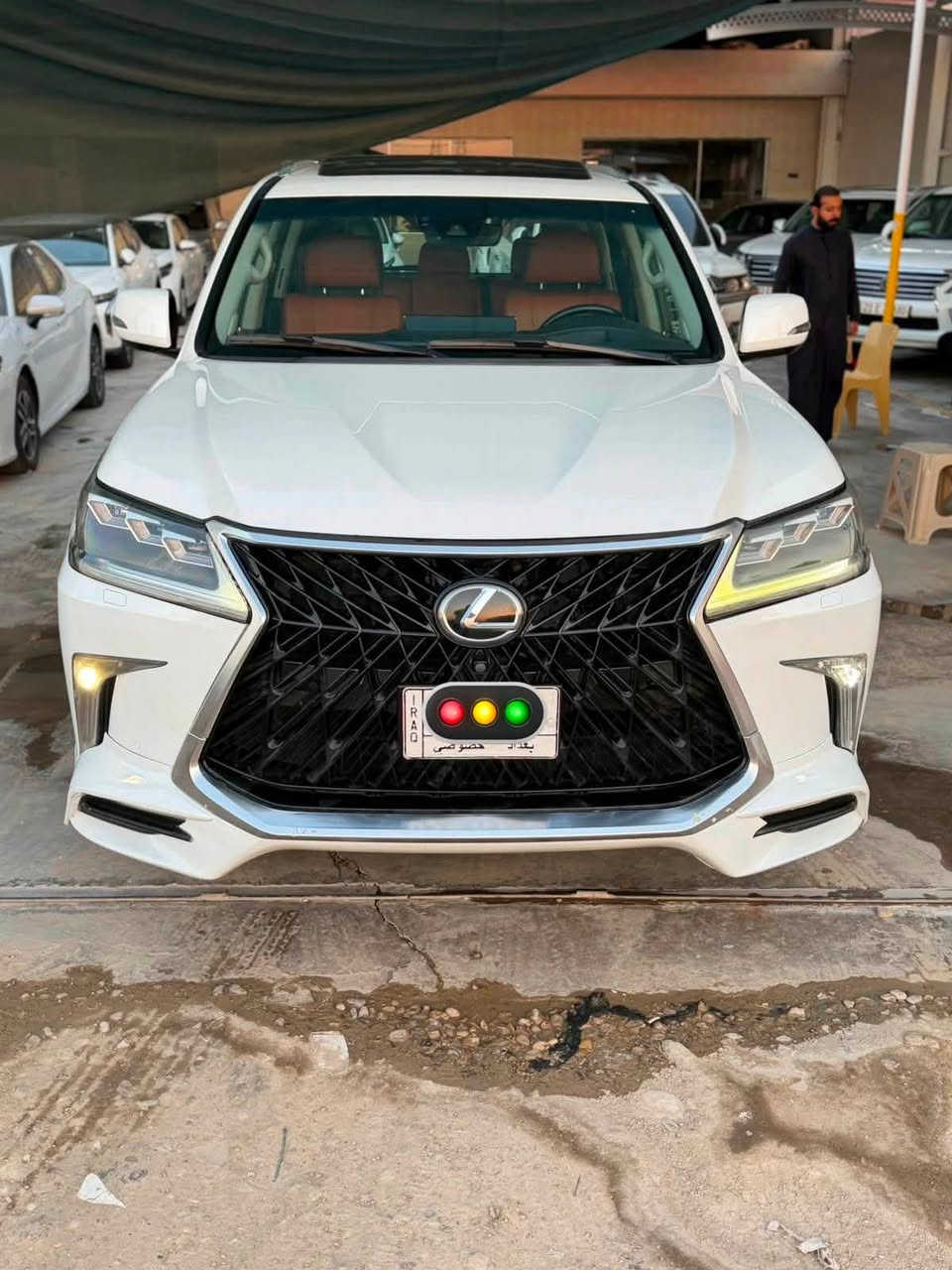معرض الحسن لتجاره السيارات 

العنوان واسط الزبيديه 

بريم LX570 SUPER SPORT 
موديل 2016

مواصفات اللكزز معروفة:
مكينة 5700
6 وضعيات قيادة
7 راكب
ثلاث قطع تبريد
تحكم فور ويل
نظام المساعدة في صعود ونزول المنحدرات
هاند بريك بصمة
داخل جلد مشمشي 
كراسي خزن ميموري 3 وضعيات 
تدفئة وتبريد كراسي 
ماوس
خمس كاميرات 360
ويالة نيكل
حساسات امامي خلفي
جكات تصعد وتنزل 
لايتات LED اوتو متفاعلة 
رادار 
مانع اصطدام
مري كهرباء وشفط
فتحة
داتا شو
ستيرن كهرباء
جنطة كهرباء
كراسي الصف الثالث كهرباء
بردات خلفية
شاشات خلفية 
تحكم بالتبريد الخلفي منفصل
سماعات mark levinson 
وبعد بيها مواصفات اهواي 

السياره بيها بنيد مبدل بلادي 

موبايل / ***********
السعر/ 485 وبيها مجال 
رقم بغداد بسمي 
السونار مرفق بلمنشور !!!
