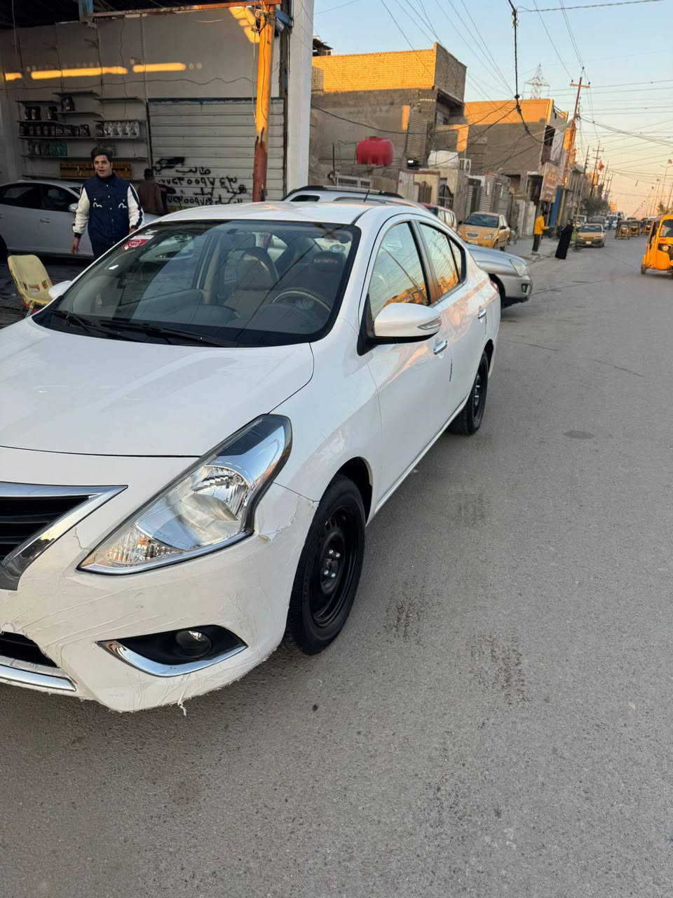 السلام عليكم ورحمة الله وبركاته
سني مصري للبيع 
موديل 2025
مكفوله 
فول مواصفات 
بيه ضمان 3سنين شركه نيسان 
سعر 130
بغداد المدينه الصدر ***********
بسمي تحول ثاني يوم
