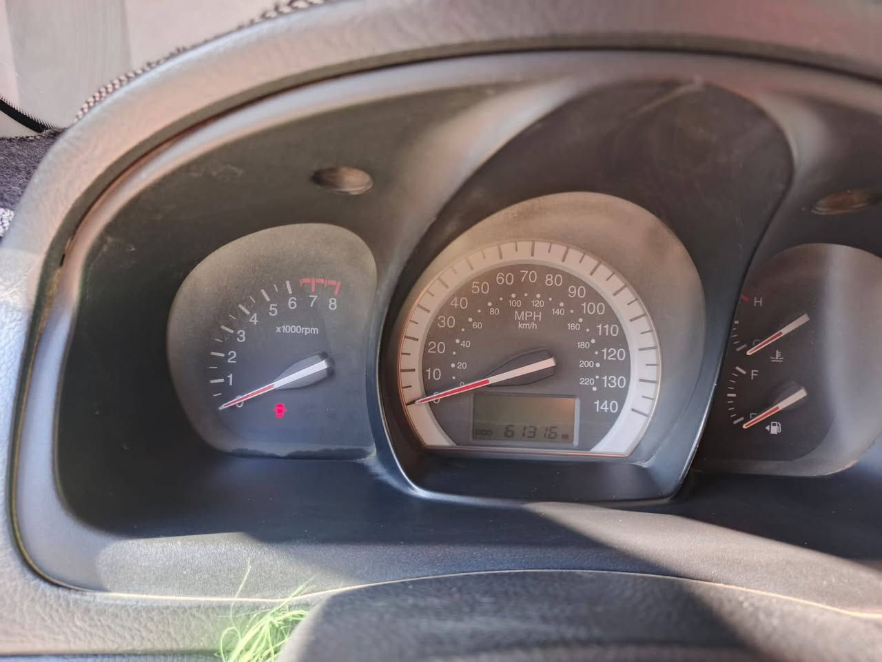 السلام عليكم اخوان كيا سبكترا 2009 رياضي ويل كب 16 السيارة مثل ماموظحه بالصور وبالحقيه احلى من الصور السياره بلاديه المكينه اسبانه ممدوده عليها السياره ماشيه 61الف فقط حقيقي السياره ضررها باب الصدر فقط سياره جديده بمعنى الكلمه سعرها 110وهذا رقم صاحبها الشراي يتصل ع صاحبها ***********
