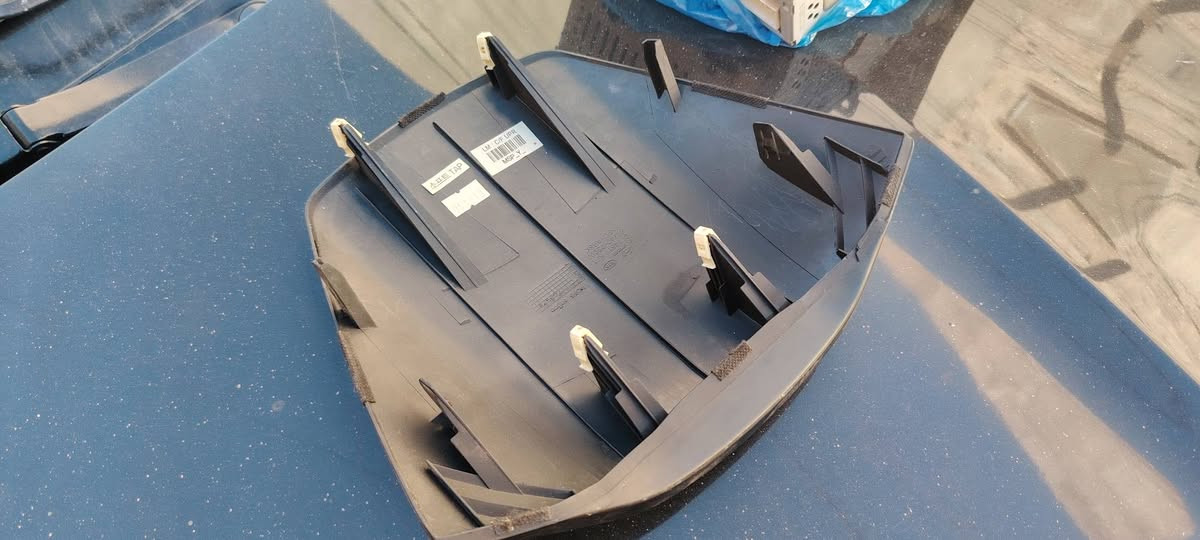 سي دي ام بي ثري راديو توسان خليجي الاصلي مال الشركه يرهم من ٢٠١٠ لحد ٢٠١٨ قيم واخذ وياه القاعده الفوگ تريد ندزلكياه توصيل هم يرهم ***********
