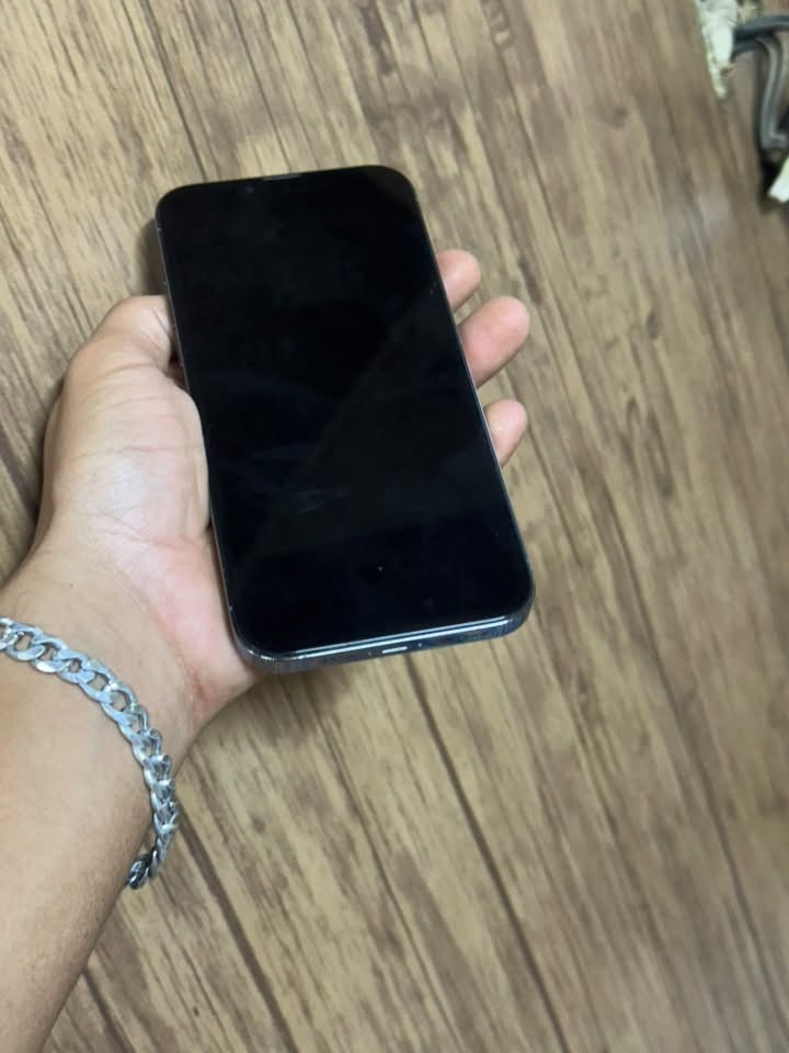 السلام عليكم ايفون ١٣ برو ماكس ذاكره ٢٥٦ نموذج m مبدل شاشه وكامره فقط بطاريه بلاديه ٧٨ السعر ٣٩٠ الف بي مجال مكان بغداد البياع ***********
