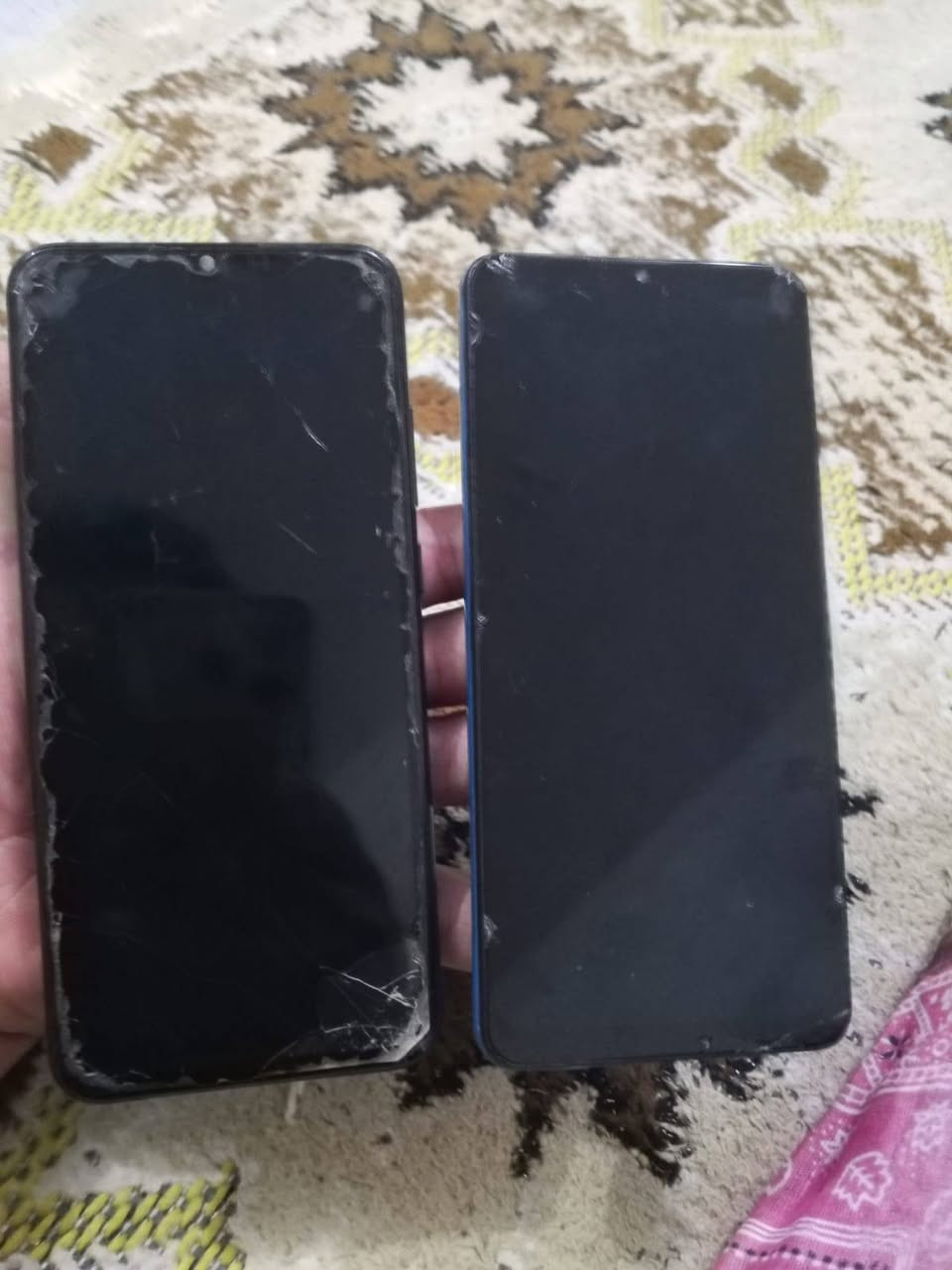 اجهزه ثنين سامسونك الازك سعره ٣٥ ولاا سود سعره ٣٠ اقفل رقمي ***********
كربلاء الانتفاضة ثانيه
