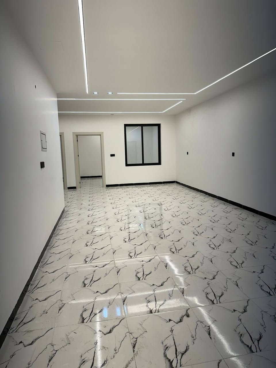 خانوو بۆ فرۆشتن لە گەرەکی زیلان ستی ئاو و کارەبا24سەعات بەرانبەر مزگەوتە خانووەکە زۆر پاکە200مەترە1قات و بەیتونە هیج  مەسرەف تێدا نەماوە دیزاینی نوێ کراوەتەوە .
بۆ زانیاری زیاتر پەیوەندی بەو ژمارە بکە *********** فایبەر واساپ أربيل, العراق
