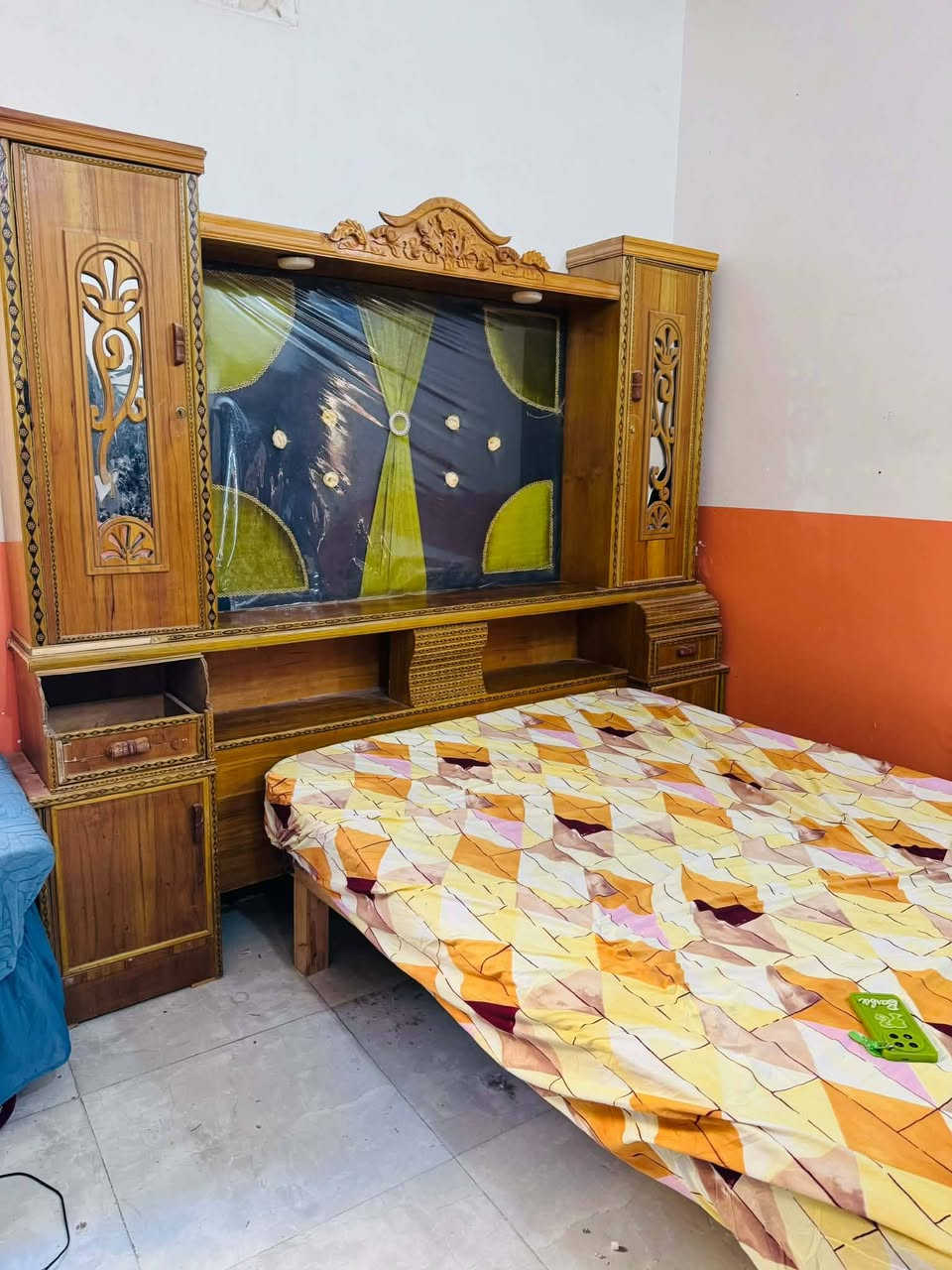 غرفه سعرها 550 وبيها مجال مكانها مقابل قريه الغدير والفرن 60 وابي مجالزشغال واع الفحص.


**إذا كنت صاحب هذا الإعلان وتريد حذفه لأي سبب، رجاءا أرسل رسالة إلى الدعم الفني**