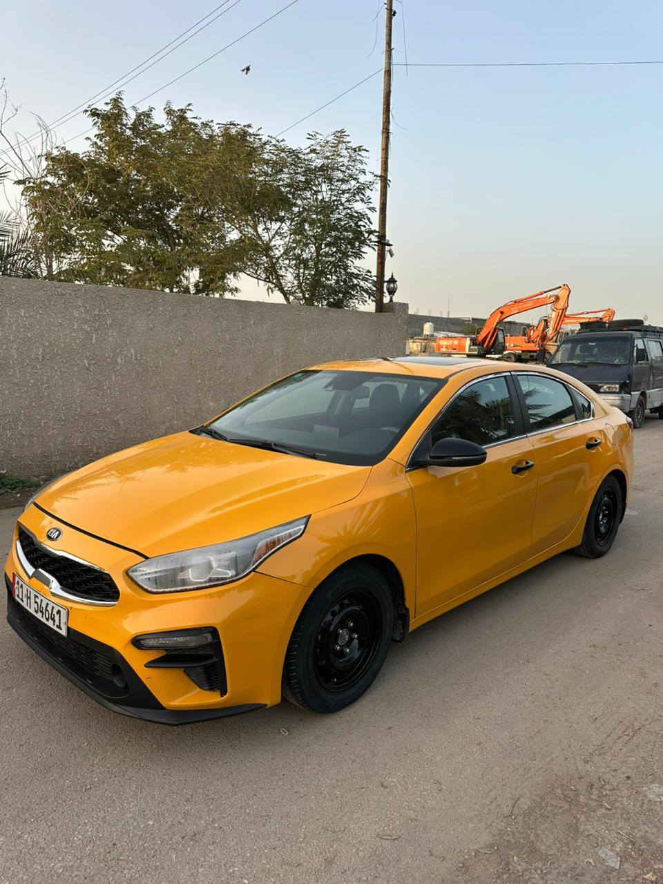 سلام عليكم فورتي ٢٠٢١ فول مواصفات بصمه فتحه قطعتين تبريد بعد هواي موصفات بيهه صور الحادث داخل المنشور مكينه ٢٠٠٠ دوش سياره جاهزه من كلشي مكينه كير ع بلاد السعر ١٣٣ رقمي ***********
