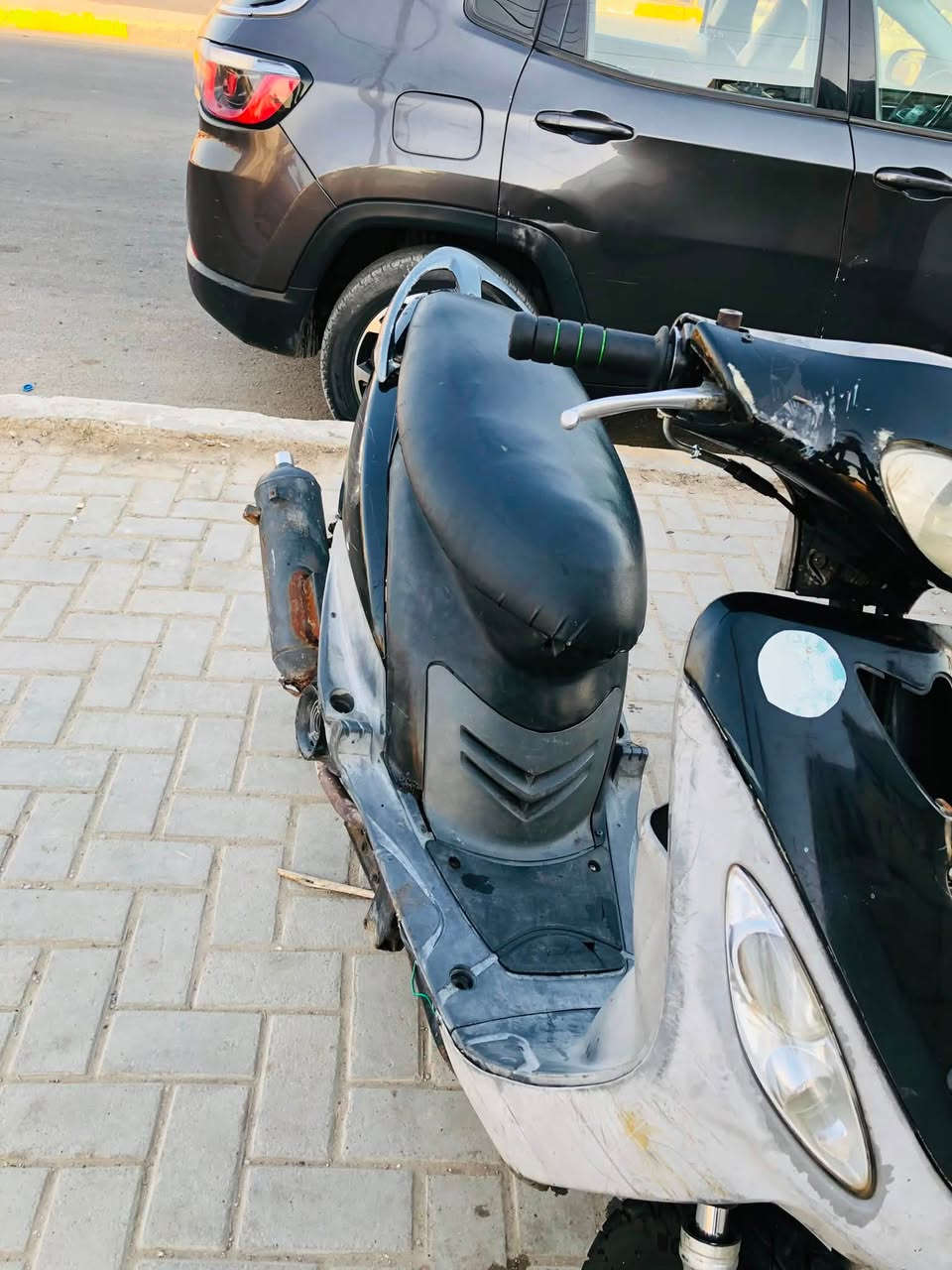 السلام عليكم ماكس منغولي للبيع بوشه ٥٥  الدراجه عليها كلجات رياضي صالنصه رياضي سلف جديد نقص بس دكمه مال سلف ونقوصات متكلف١٥الف العنوان مدينه الصدر السعر300بيها مجال للتواصل واتساب***********
