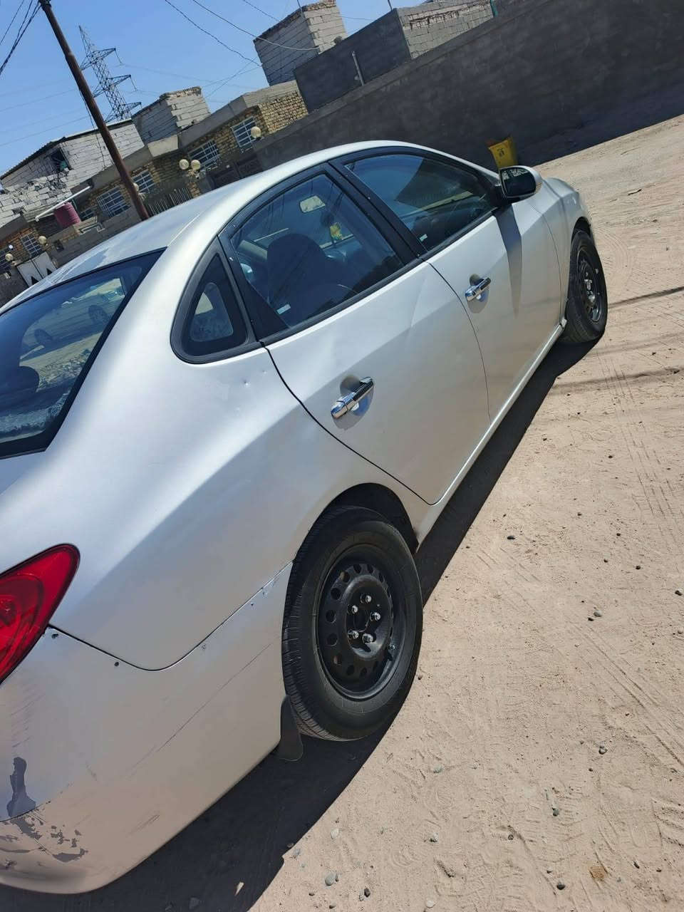 سلام عليكم الانترا خليجي 
موديل 2008 
رقم بابل انكليزي مكفوله من الضربه كير مكينه جدد
كهربائيات كلها شغاله سياره كلها ع وضع البلاد
ارضيه وكشنات جلد سياره جاهزه السعر 87 مكان السياره نجف للستفسار ***********
