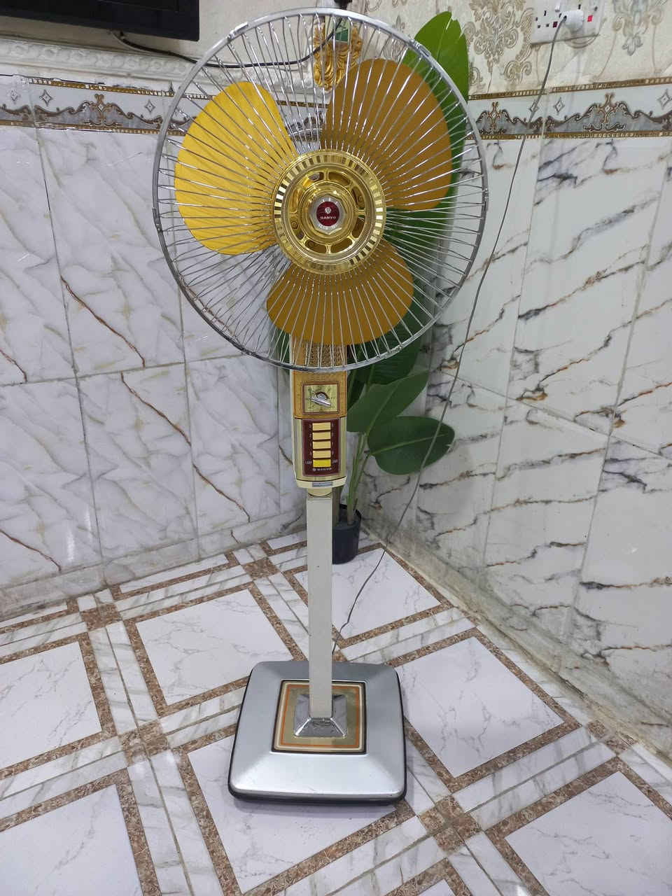 مروحه سانيو اليابانيه استيراد المنشأه العامه 
وضع الشركه نضافه عاليه جدا جدا للإستفسار خاص ...


**إذا كنت صاحب هذا الإعلان وتريد حذفه لأي سبب، رجاءا أرسل رسالة إلى الدعم الفني**