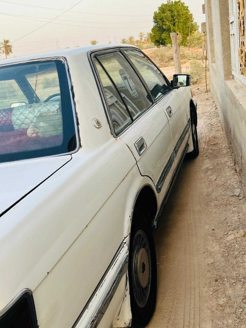 السلام عليكم سيدان ايسر بلاد مديل ٨٩ رقم بغداد مداور ثاني يوم سنويه لل٢٠٣١  مكيه كير فيفيتي شرط. 
السعر ٤٣ وبيه مجال بسيط 
مكان السياره سوق الشيوخ ***********
