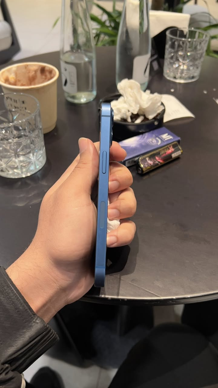 سلام عليكم
ايفون ١٣ عادي للبيع نظيف 

ذاكره ١٢٨ 

بطاريه ١٠٠ 

جهاز نظيف وشغال فقط مبدل بطاريه 
شاشه بلاديه 

دبل خط 🔥🤍
نموذج ZA

السعر 350 وبي مجال 🔥 

مكاني نجف

***********
