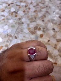 محبس ياقوت فريقي  يوجد توصيل سعره خاص او تصال 07818570822