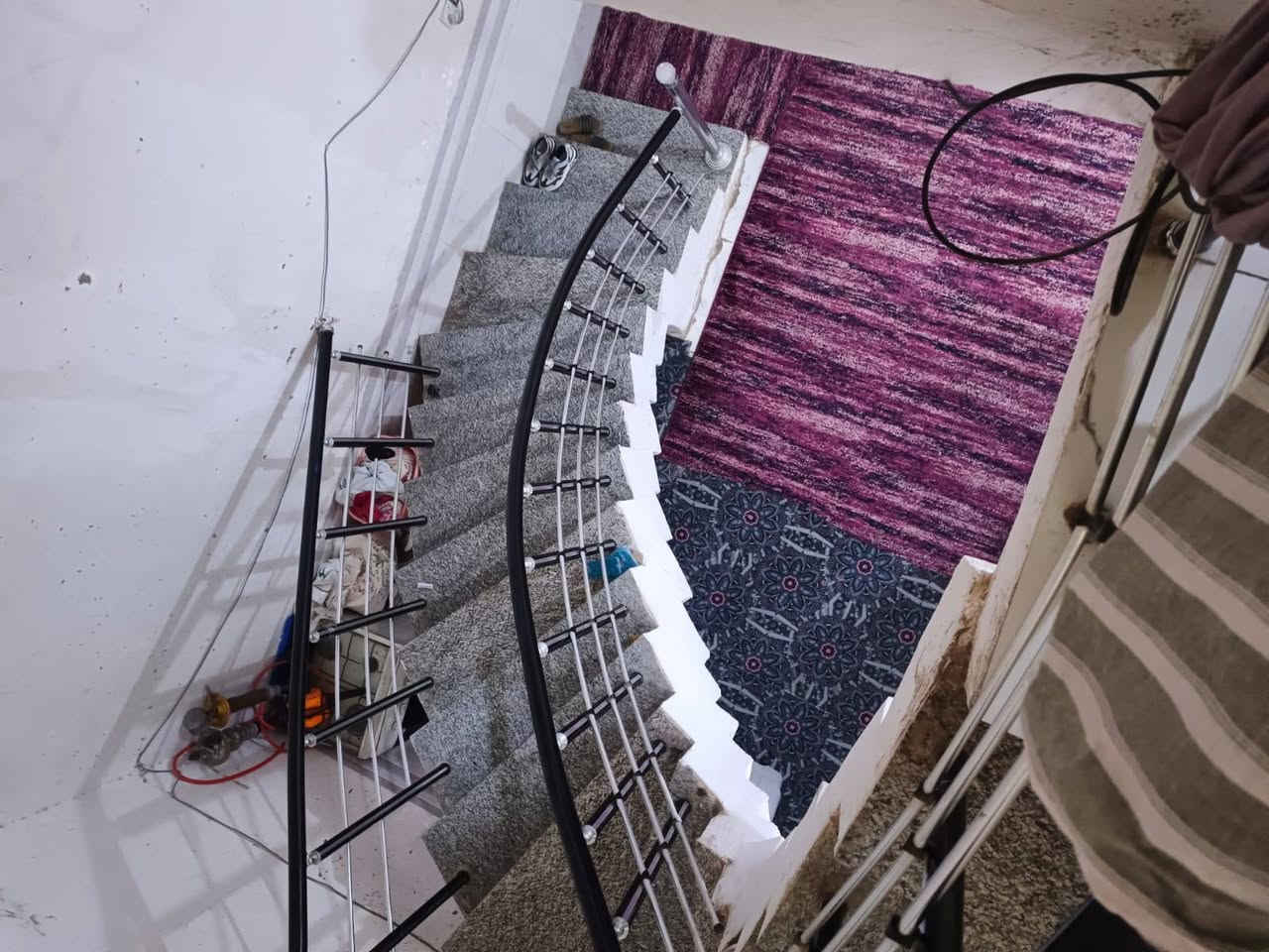 أسعد ألله أوقاتكم بكل خير أحبتي الكرام 🌹
اللاستفسار ***********

توفر دار سكن طابقين 🏭

مساحه 260 متر
على شارع 10 م
جميع الخدمات متوفره 
مدارس + ماء + كهرباء 

محتويات الدار  طابق لارضي⬇️
كراج +دوانيه + صاله + موزع غرف
مطبخ + غرف نوم عدد 3
مجمع صحيات خارجي + داخلي

محتويات طابق ثاني ⬇️
صاله + غرف نوم عدد 2 + مشتمل صحيات 

السعر 115 وبي مجال

العنوان : أبي الخصيب شارع أبوكوصره يبعد عن شارع ابوكوصره 40 م

نوع العقار : طابو زراعي المالك عراقي سند 25

اللاستفسار ***********
