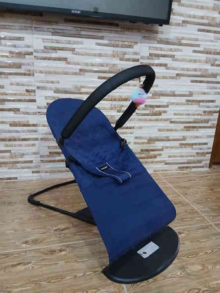 هەزازی مناڵان ، پاکو بێعەیب ، قایشی بەستنەوەی هەیە ، بچوک ئەکرێنەوە بۆگواستنەوە ، سێ ئاستیان هەیە بۆ بەرزی و نزمی
سعری 10  هەزارە قفڵی
سلێمانی گەیاندنیش هەیە*********** السليمانية
