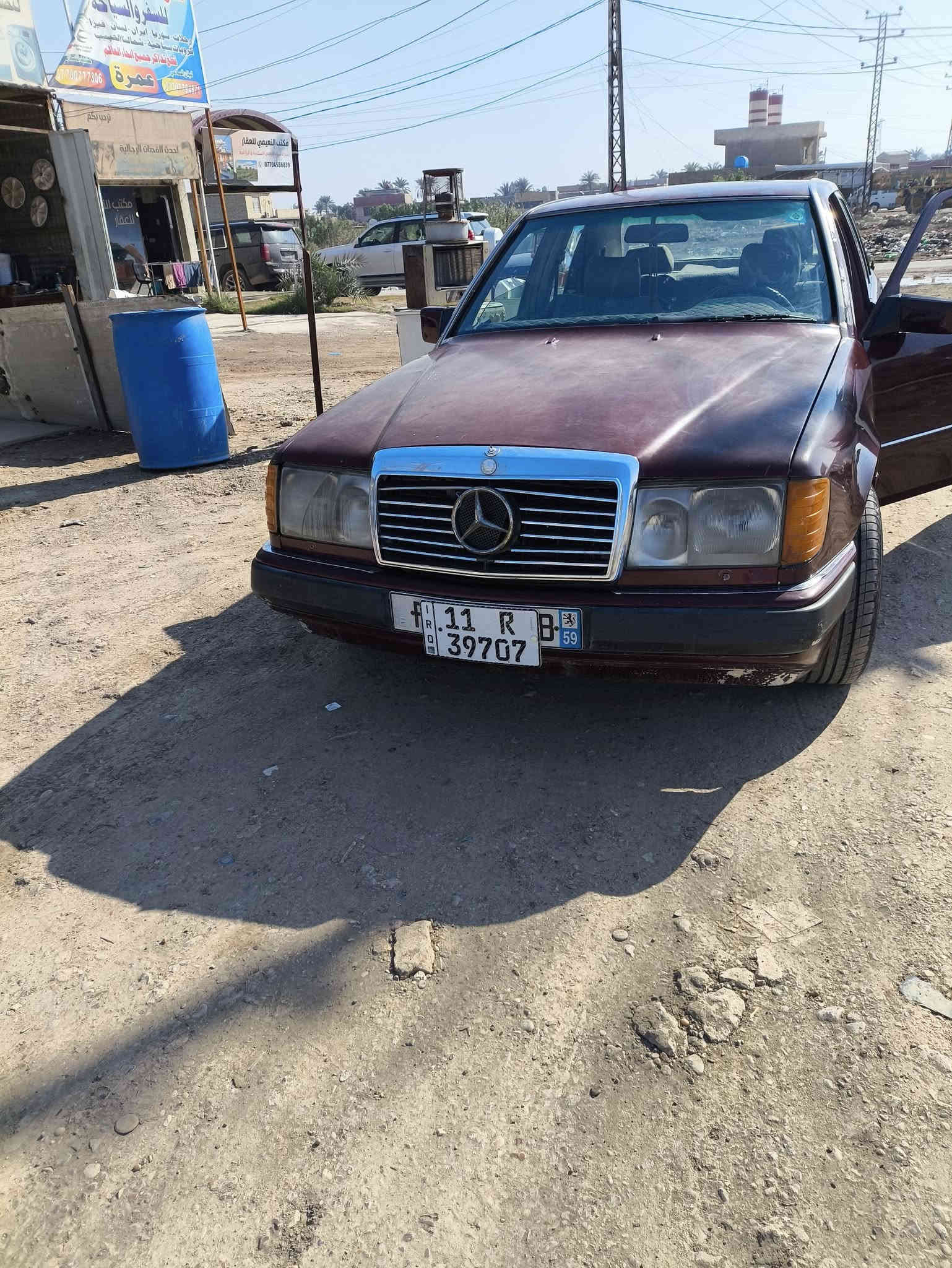 السلام عليكم مارسدس دب موديل 90 كامله وجاهزه مال جناي مكينه ففتي جديده رقم بغداد بسمنه السعر 55 وبيه مجال عنواني مدائن سلمان باك وهاذ رقمي ***********
