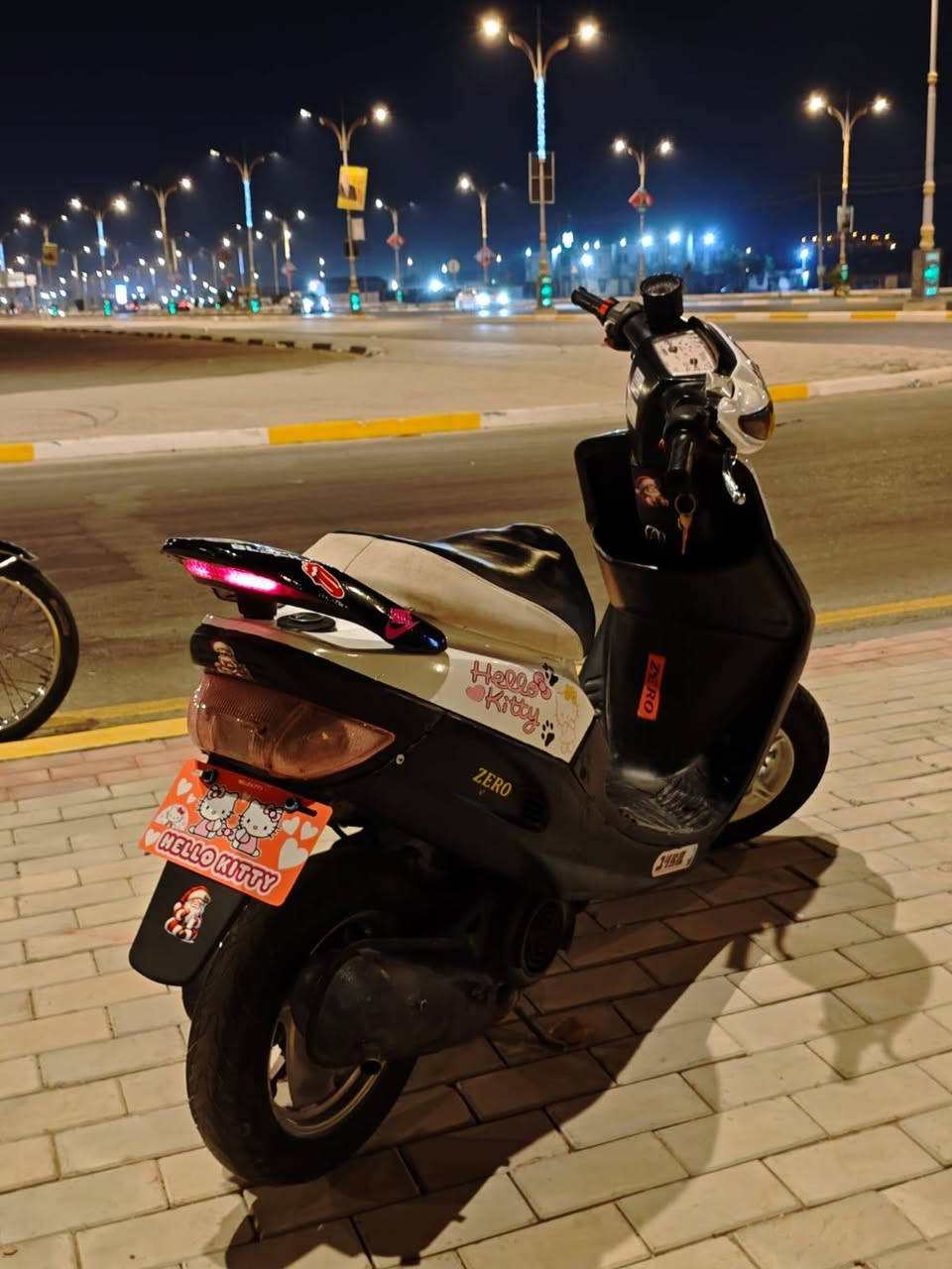 سلام عليكم مراوس ب أربعة كير أوراق حتلو اطي فرق 
او بيع 450 وبيهة مجال 
دراجة ZR خبط
عليها تزويد كلة اصلي
قبق عنبار NCY بلاد
ملقط بريك خلفي NCY بلاد
كلج خلفي NCY بلاد
يدات بريك KOSO بلاد
عداد من شركة ZERO 
صدر امامي رياضي بلاد
تطوالة دبل خلفي رياضي 
ويل كب نجمة اصلي ثقيل بلاد 
فچ دسك برمبو بلاد
كفرات موشمة 
مكينة ناعمة تخبل ما مفتوحة بلاد
شلعة معدل فول
كهربائيات كلهة كاملة
لايت امامي زنون عالي ناصي رماش 
نكرة سلف ب اي وقت
حالين باتري كاعد مالتهة تشتغل هندر واحد شوكت ما چان
مكاني كربلاء 
***********
