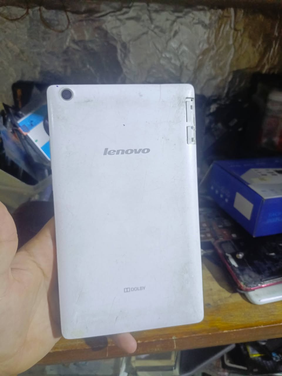 تاب لينوفو رادله شاشه فقط 
قيم واخذ 
عندي توصيل 
***********
