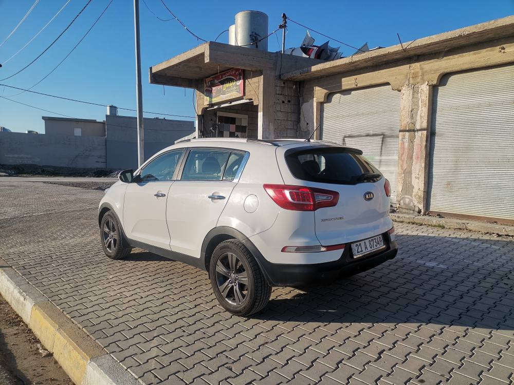 کیا سپۆرتاج مۆدێل 2011 کلین تایلتڵ بێ بۆیاخ بێ تەقەو ڕەقە ماڵی دۆستە سنەوی و ژینگەی تا  2030نوێیە. 
مواسەفات فولە پانۆراما و abs ئاوێنە شفت زۆری تر 
تێبینی : سەودا دەکەم بەو سەیارەیەی بە دڵم بێ
*********** كويسينجاك, أربيل
