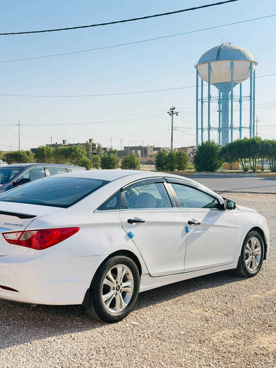 #لبييييع_ (هيونداي سوناتا 2012 - خليجي) 🚗✨السيارة بحالة ممتازة  بيها قطعتين بابين  صبغ بيها ملاحضات بارد جدا بسيط 
 المواصفات العامة:: خليجي المحرك: 2400 دوش (المرغوب)الكير والمحرك: مكفولات وبشرط الفحص🌟
 المواصفات
 والكماليات:شفتات سرعة بالستيرن (تبديل شفتات)
تحكم ستيرن جهتين

تبريد قطعتين (ثلج ما شاء الله)
نظام ECO الاقتصادي لتقليل صرف الوقود
إشارات بالمرايا الجانبية +
 السيارة
كهربائيات السيارة كلها شغالة 100%🛠️
 الوضعية والمستهلكات:باتري جديد (مبدل حديثاً)
طقم تايرات جديد (مبدل قبل 3 أشهر فقط)📜
 الوضعية القانونية:تحويل السنوية ثاني يوم مباشرة
 (جstep جاهزة للتحويل)💵 السعر: 114 ورقة 
 وبيه مجال  المعاينة.📞 للتواصل والاستفسار  مكاني بابل المتحتيه ***********
:
