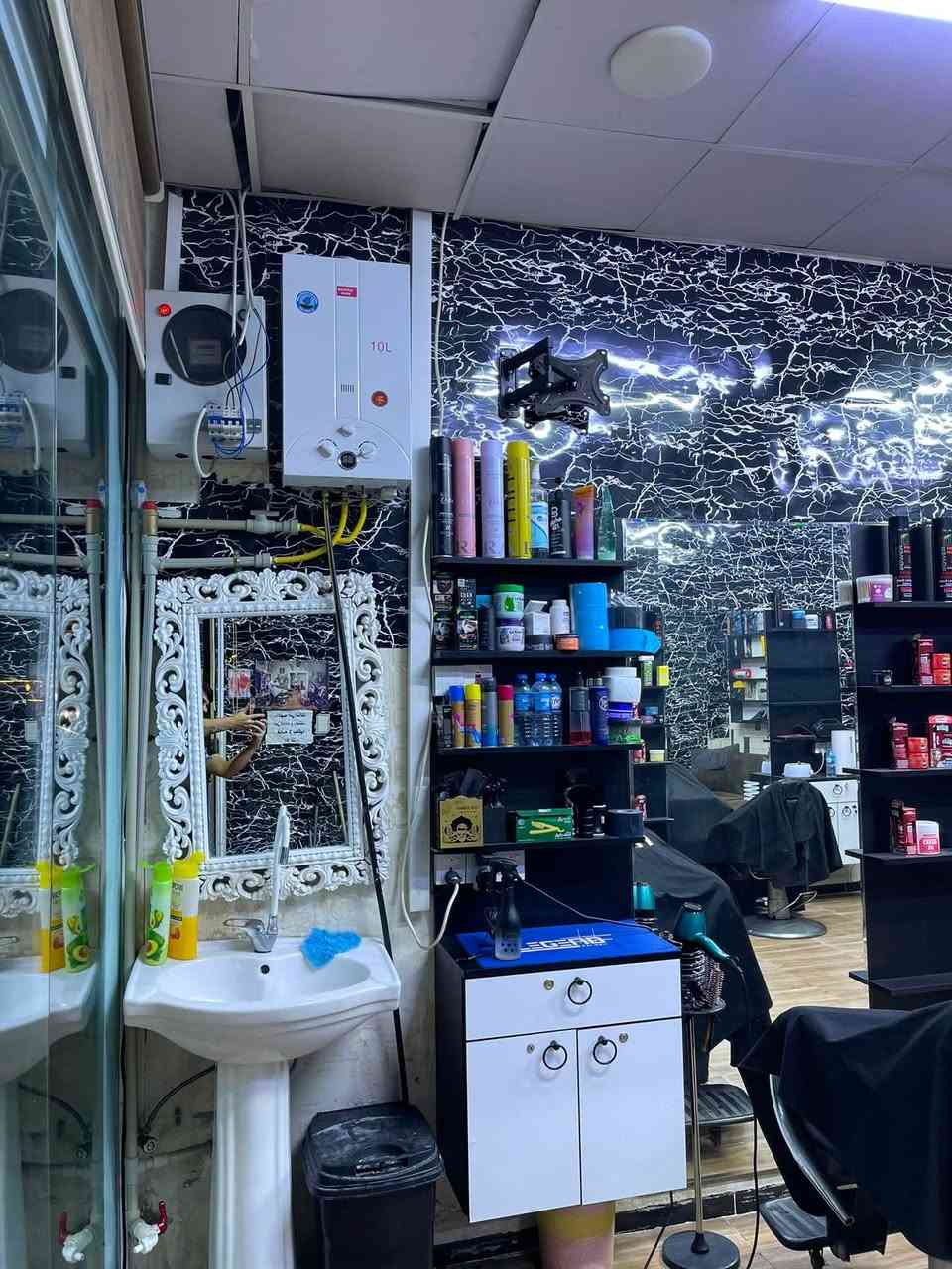 تەواوی کەلوپەلی ناو ئەم دوکانە بۆ فرۆشتن بە نرخێکی زۆرر گونجاو شوێن سلێمانی بۆ وردە کاری ***********
یاخود مەسجم بۆ بنێرن لەخزمەتانا ئەبم
