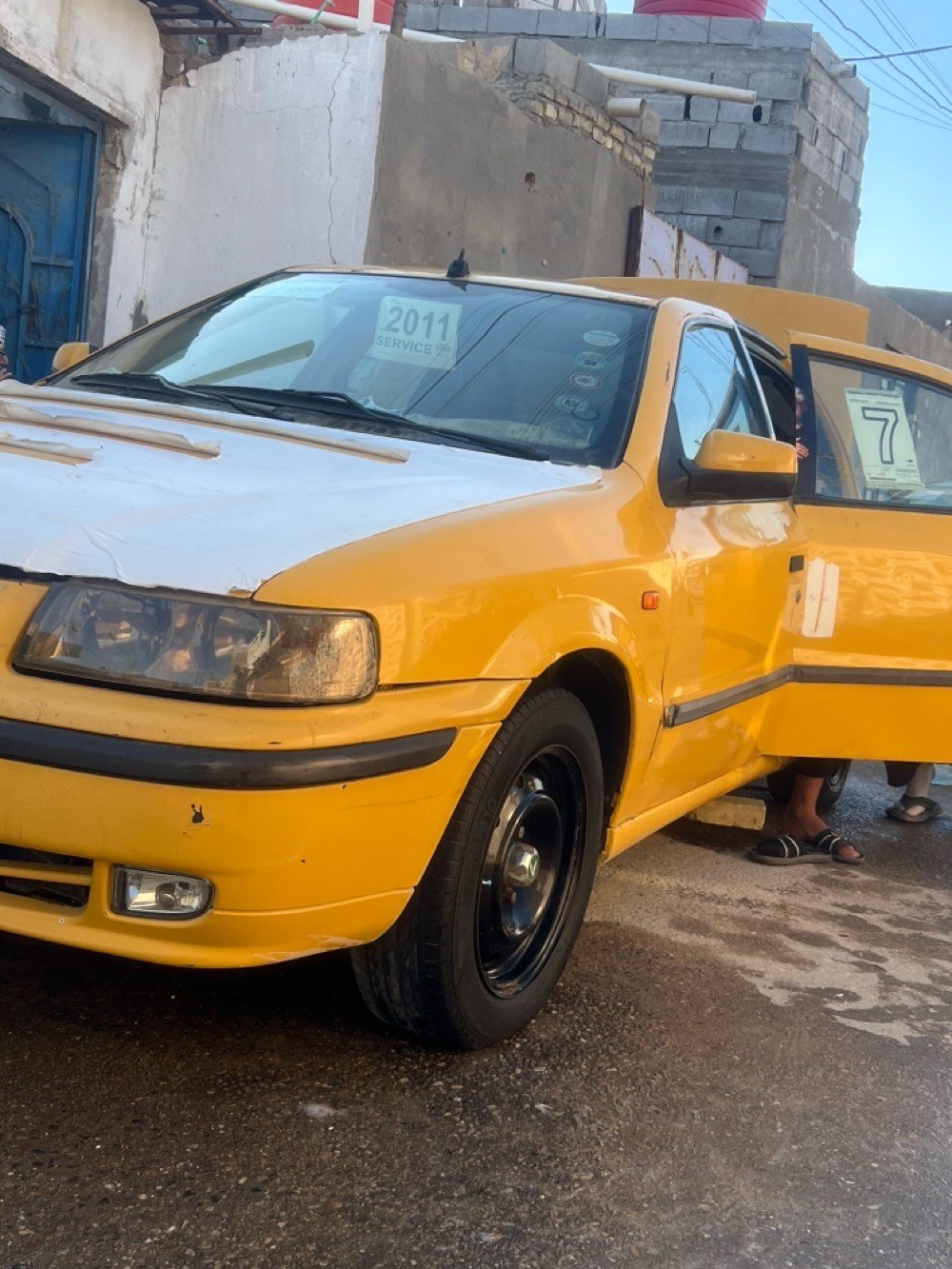 السلام عليكم سمند ٢٠١١للبيع او المراوس مكينه فرنسي سنويه تنتهي ب٢٠٢٧راعيها موجود البدي شوف العين السيارة خير من الله زوج تاير جديد باتري جديد حدادية نص عمر غرفتها حلوة رقم بابل الماني سعرها ٢٨وقابل للتفاوض او مراوس بسيارة اوتو ماتيك 