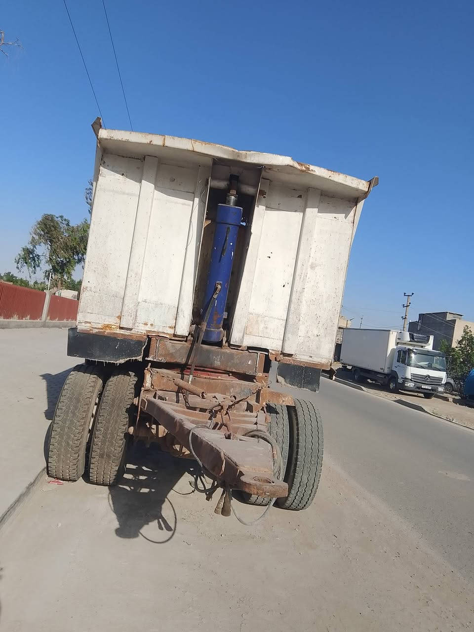 عربانه للبيع سعرهه 75تخم تاير 22ونص اكسلات جيف بولبرن سوبر بنز 22في بغداد ***********
