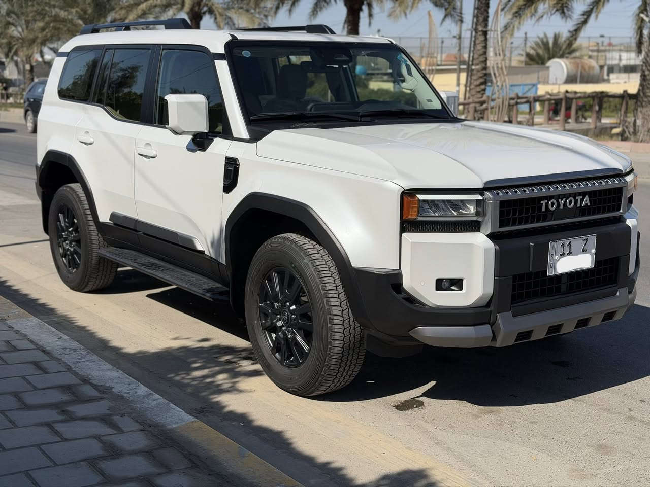 برادو 2025  فئه (R3) فوول ١/١
ضمان شركه ساز ٤ سنوات
رقم بغداد باسمي 
ماشيه ١٢  الف كليو زيروووو
***********
فتحه سقف (سلايد) 
جنطه كهرباء 
رادار امامي خلفي 
تحديد مسار 
كشنات تدفئه تبريد 
كشن كهربائي 
هوك خلفي
توقف ذاتي 
سايد بريك دكمه واتوهولد
حساس امامي خلفي 
10 ايرباك 
ومكفوله من كلشي صبغ بارد شخط رصعه جديده جدا جدا جدا بعدها زيرو 
السعر 505 وبيها مجال
مكاني شارع فلسطين 
***********
