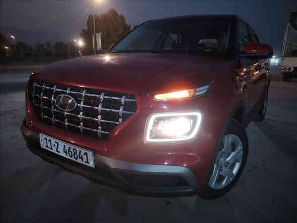 السلام عليكم
هونداي فينو ٢٠٢٠ محرك دوش ١٦٠٠ 
رقم بغداد انكليزي 
 ماشة ٤٢ الف قابل للزيادة استخدام شخصي
حادثها طخة بالدعامية الأمامية و بالدعامية الخلفية مع بارد بداية الحوض الباقي ليبل واحد
مواصفات عادية
شاشة كبيرة تحكم استيرن اشاير جانبية رادار امامي تحديد مسار مكان بابل امسيب الشراي يتصل ويدلل ***********
