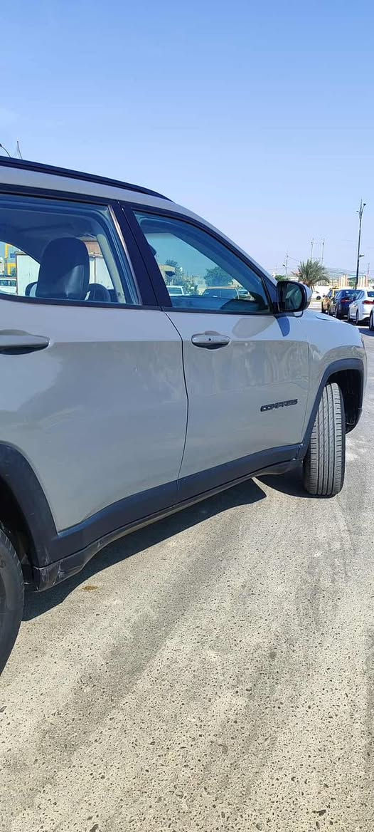 للبيع او المراوس حسب القناعة   جيب كومباس فئة Sport نصف فول ٢٠١٩ رقم ذي قار  حره باسمي رقم دولي الجديد
حادث  بنيد فقط 
فور ويل 
فول تحكمات ستيرن 
اوتو ستوب 
 

لايت زنون عالي وناصي 
شاشة كبيرة 
 
٤ وضعيات قيادة 
جام اوتو 
محرك ٢٤٠٠
كاميرا خلفية
كشنات جلد مخمل
سستم صوت 
نظام ABS مانع انزلاق
هاند بريك كهرباء
حجر بيئة موجود
تبريد قطعتين 

السعر‼️ علق بتم يجيك السعر بالخاص ‼️

للاستفسار ‏***********
