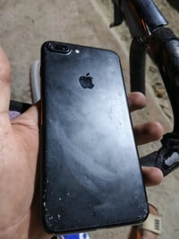 ايفون 7 بلص ذاكره 128 بطاريه 69 مبدله بي شخط بل شاشه شغال كلشي ما بي  ...