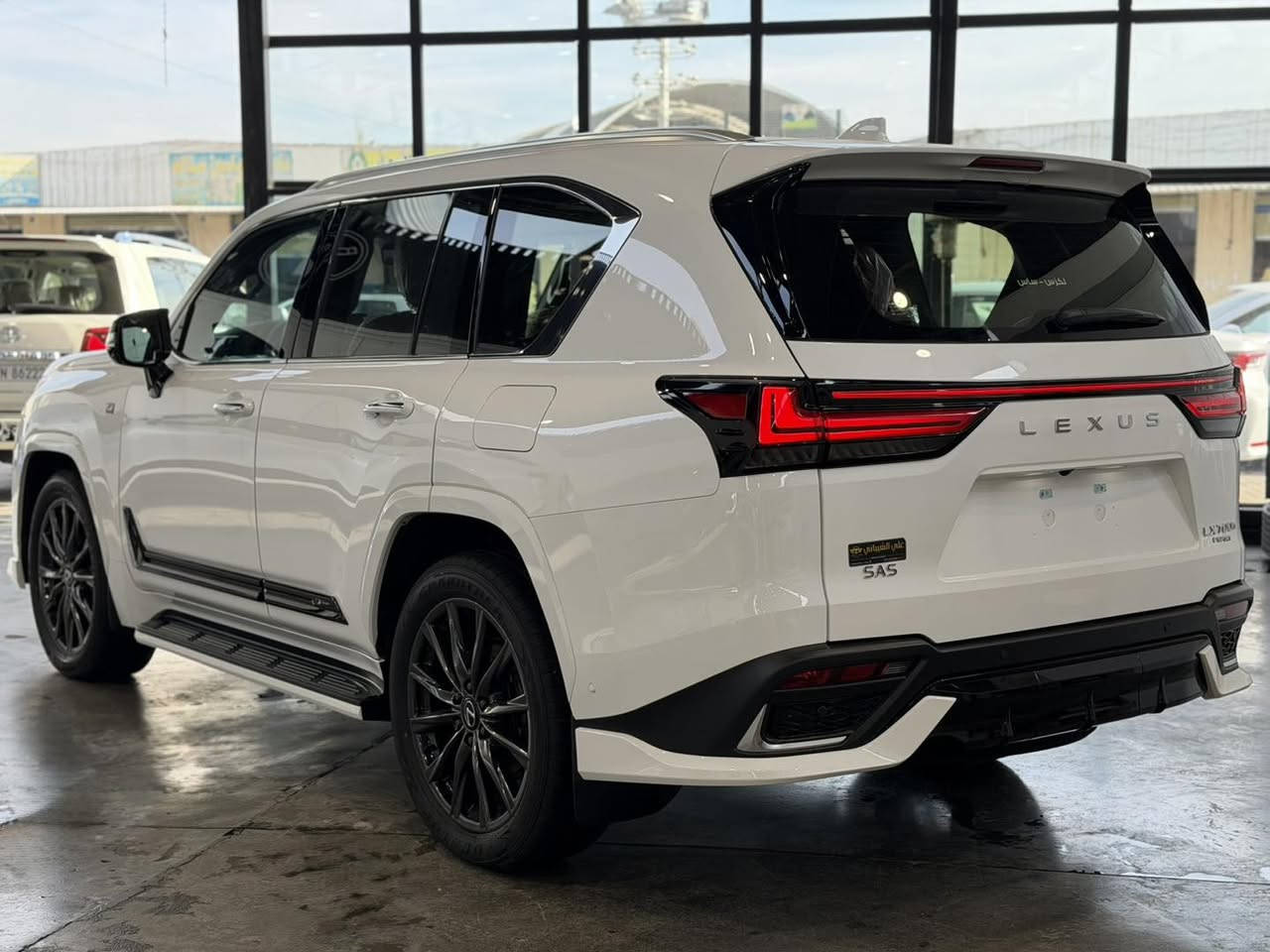 ⸻

🚘 Lexus LX 700h – F SPORT | موديل 2025 | وكالة SAS
✨ فخامة هجومية بتوقيع لكزس – زيرو / وكالة
🔸 فئة F SPORT – إصدار F1 الرياضي
🔴 داخلية جلد أحمر فاخر
🧠 أنظمة قيادة ذكية + شاشة ضخمة
🔊 نظام صوتي فاخر بـ 25 سماعة
🚪 أبواب شفط كهربائية
⚡ محرك هجين (Hybrid) – أداء عالي واقتصاد ذكي

📍 متوفرة الآن لدى شركة علي الشيباني لتجارة السيارات
📞 *********** -***********
📍 بغداد – الكاظمية – جكوك قرب مرور الكاظمية

🚨 أعلى فئات اللكزس… جاهزة للتميز!
