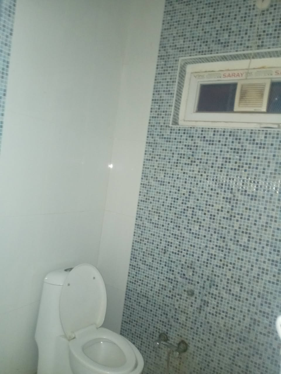 🏛️  دار سكني للإيجار  مؤثث
  🏛️
____
🔰 الموقع   خي الجامعه   ➡️
----------------------------------------
🔳 طابو  
-----------------------------
💎 تفاصيل البيت 💎  طابقين
____

🔹   ٣ غرف نوم  ▶️
🔹. ٢ صاله ▶️
🔹استقبال ▶️
🔹مطبخ  ▶️
🔹مجاميع صحيه داخليه وخارجيه بالطابق الثاني ▶️
🔹سطح ▶️
🔹كراج ▶️

--------------------------------

للأستفسار أكثر مراسلة الصفحه اول الاتصال على الأرقام
___________     ____________
📲*********** واتساب اتصال  
📲*********** واتساب اتصال 
___________     ____________

او زيارة موقعنا (( ام الخيل الأولى سوق العصري مجاور بيت حواء متواجدين من الساعه 🕒 3️⃣ عصرآ إلى الساعه 🕘9️⃣ مساءً))
