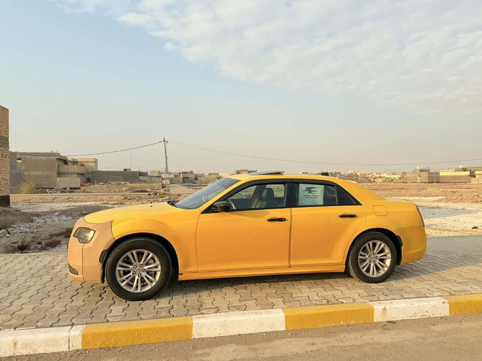 سلام عليكم كرايسلر S اوبامه موديل 2017/2018  فول مواصفات بيع أو مراوس حسب قناعه سياره جاهزه للئخير كير مكينه اكسن حداديه تخم تاير كله جديد سياره بسمي 
جاهزه كلشي شغال بيه  السعر 180اكثر الاستفسار الارقم ***********
