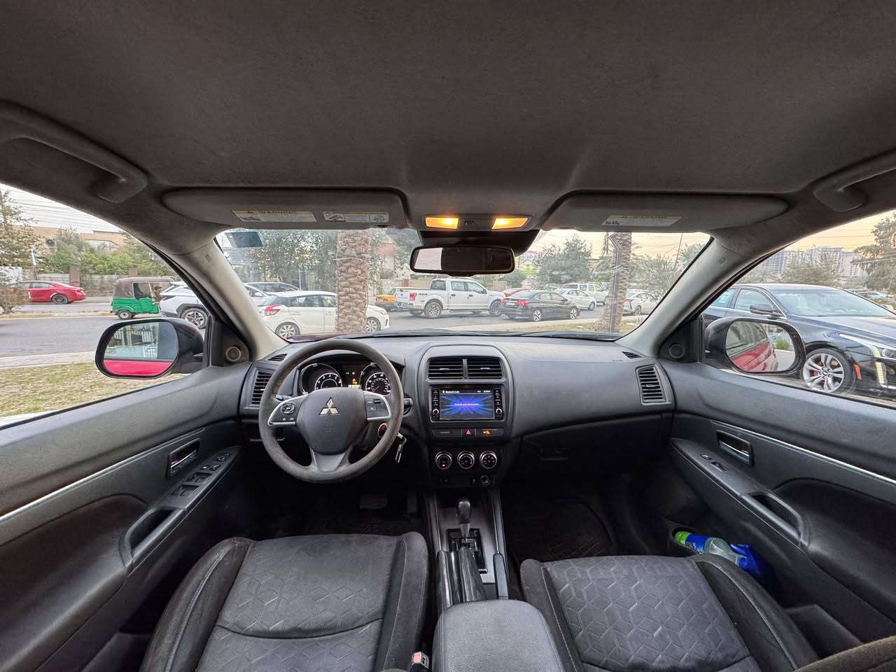 السلام عليكم 
متسوبيشي اوتلندر سبورت 
موديل 2021 
ماشيه 60 الف 
حادثها جاملغ خلفي وصندوق. بدون داخل 
مواصفات 
شاشه 
كأمره 
تحكم ستيرن 
محرك 2000
مكانها بغداد حي الجهاد 
السعر 110$
رقمي ***********
