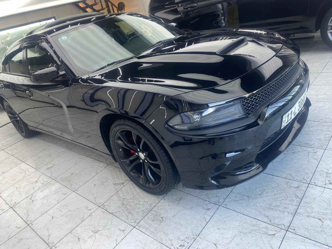 للبيع دودج تشارجر SXT موديل 2022

* الموديل: 2022
* الفئة: SXT
* الممشى: 40,000 الف
* اللون: (اسود)
* وارد: (أمريكي //
* المحرك: 6 سلندر 3.6 لتر
* ناقل الحركة: أوتوماتيك
* السيارة بحالة جيدة جداً وما تحتاج أي مصروف.

المواصفات:

* شاشة وسطية
* كاميرا خلفية
* تشغيل بصمة
* مثبت سرعة
* تحكم بالمقود

للاستفسار: (***********)
