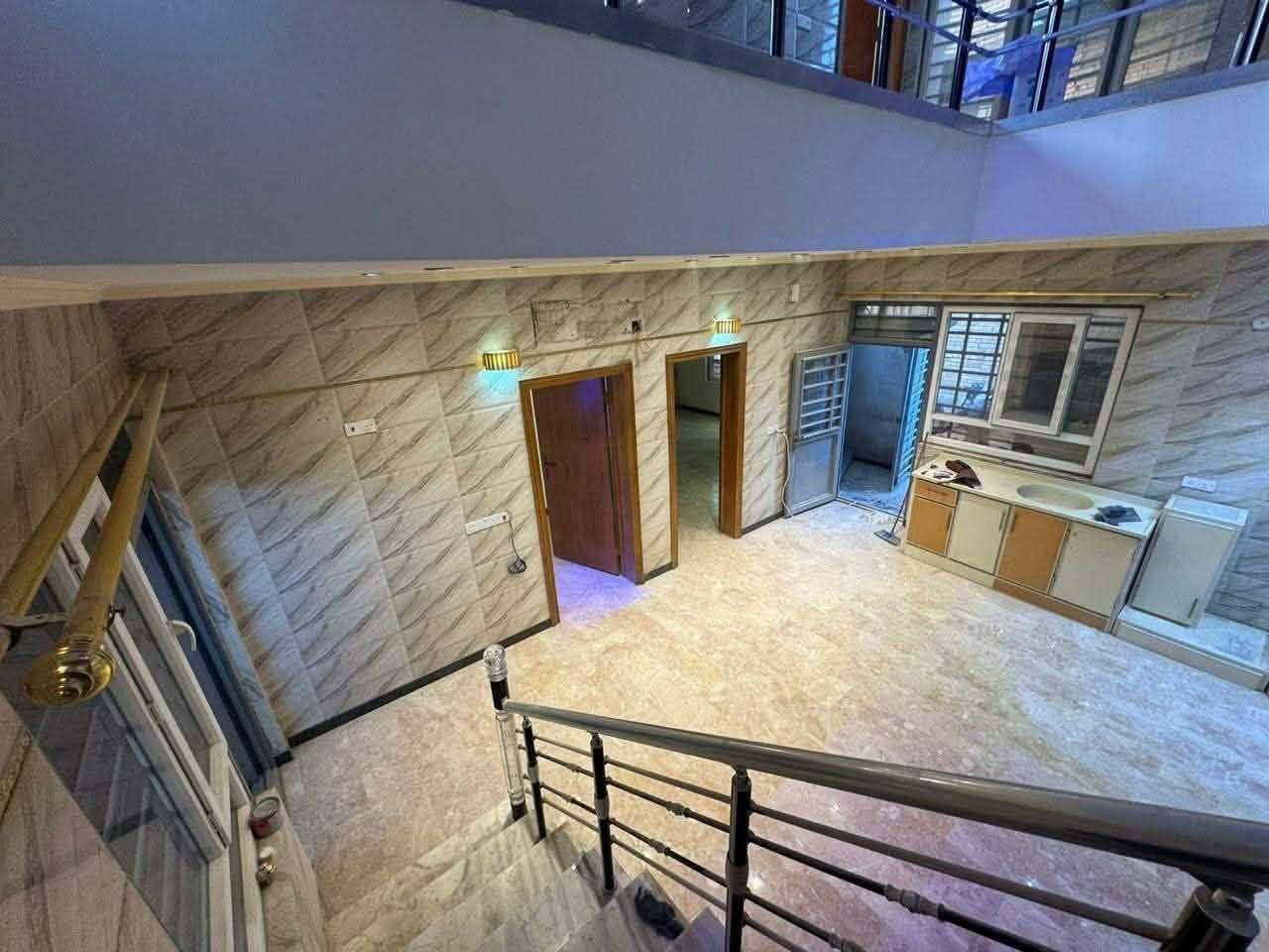 سلام عليكم بيت للاجار بيت محد كاعد بي بيت جديد وبناء درجة اولى مساحة 100 متر بيت قبل
فندق البارون يبعد عن الامام العباس 900 متر للستفسار ***********
