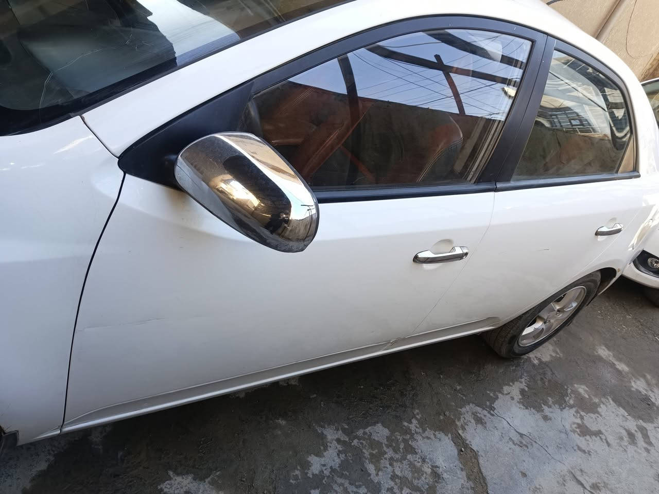 السلام عليكم
موديل 2013
سياره كيا سيراتو للبيع 
لون ابيض
محرك 1600
رقم بغداد
الإتصال ***********
