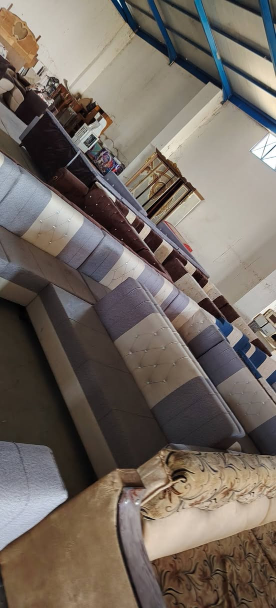 ديوانات جديدة و مستعمل  كلمن وسعره الشراي يتصل  ***********
