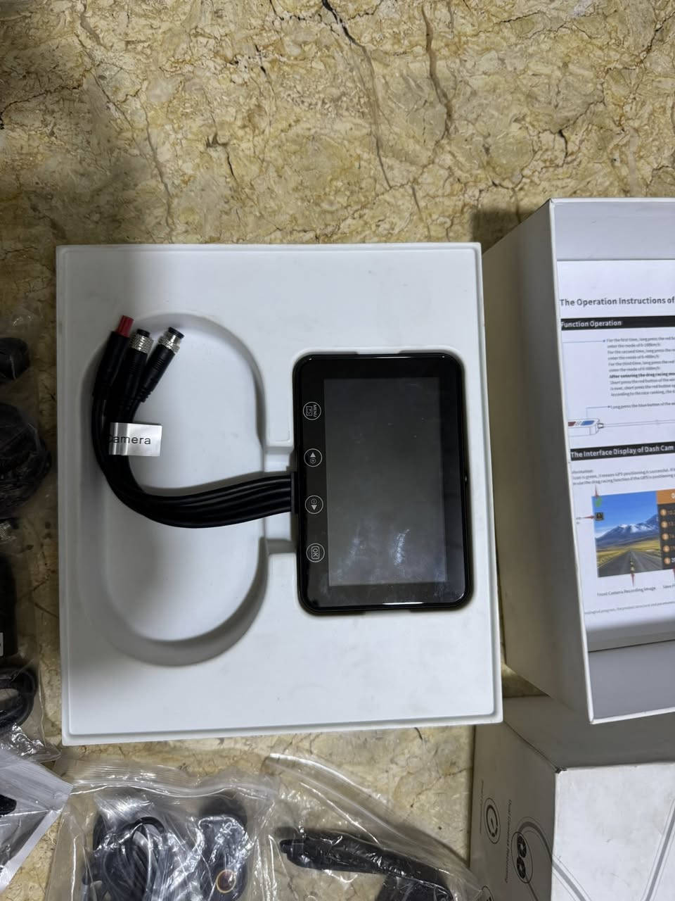 السلام عليكم لبيع كامري ويهه شاشه  جديده  ابد ماستخدمه السعر 100وبيهه مجال لشري و خوذه  السعر 100وبيهه مجال الرقم ***********
