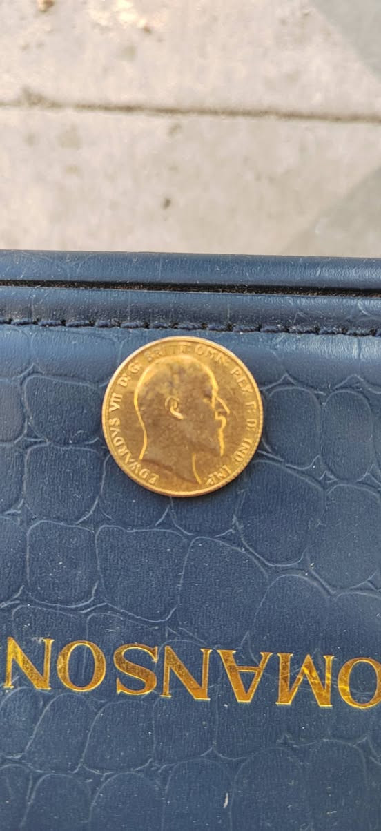 السلام عليكم ورحمة الله وبركاته مساء الخير على جميع الأصدقاء رمضان كريم عليكم او علينا او على كل ديار المسلمين امين يارب العالمين امين  اخواني اني ضيف جديد على هذا الكروب اتمنى ان اكون ضيف خفيف عليكم. عندي عملات للبيع الأولى تخص البنك المركزي العراقي والثانيه تخص البنك المركزي البريطاني او الاسترالي للبيع


**إذا كنت صاحب هذا الإعلان وتريد حذفه لأي سبب، رجاءا أرسل رسالة إلى الدعم الفني**