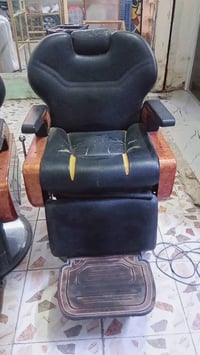 كرسي حلاقه وزن ثقيل للبيع العدد ٢ للاستفسار الاتصال على الرقم  0780409...