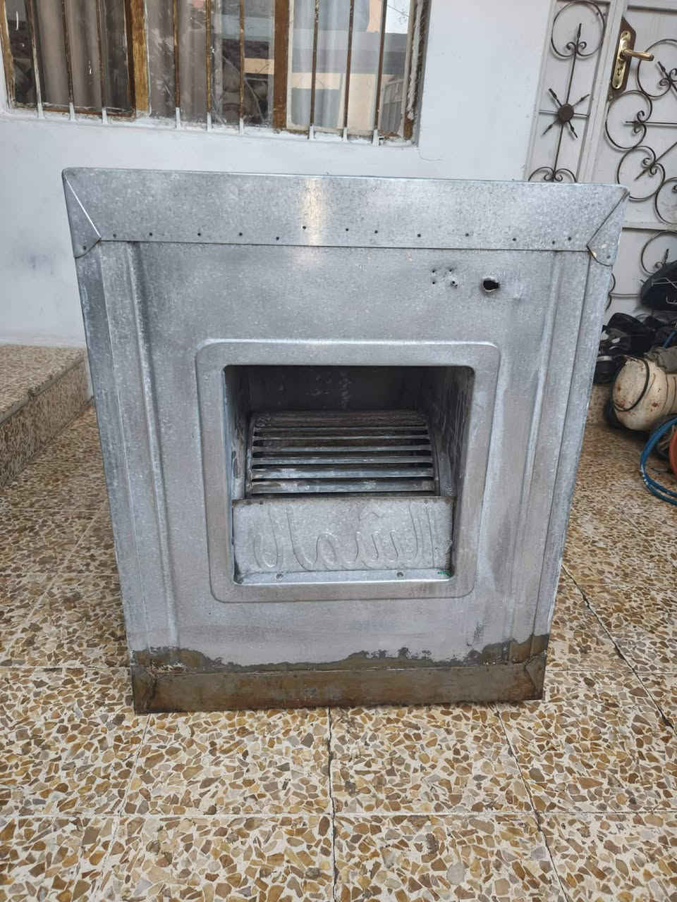 مبرده  حجم  2 ونص شرط الشغل  مكان الايمن لتواصل 70 بي مجال قليل  خاص


**إذا كنت صاحب هذا الإعلان وتريد حذفه لأي سبب، رجاءا أرسل رسالة إلى الدعم الفني**