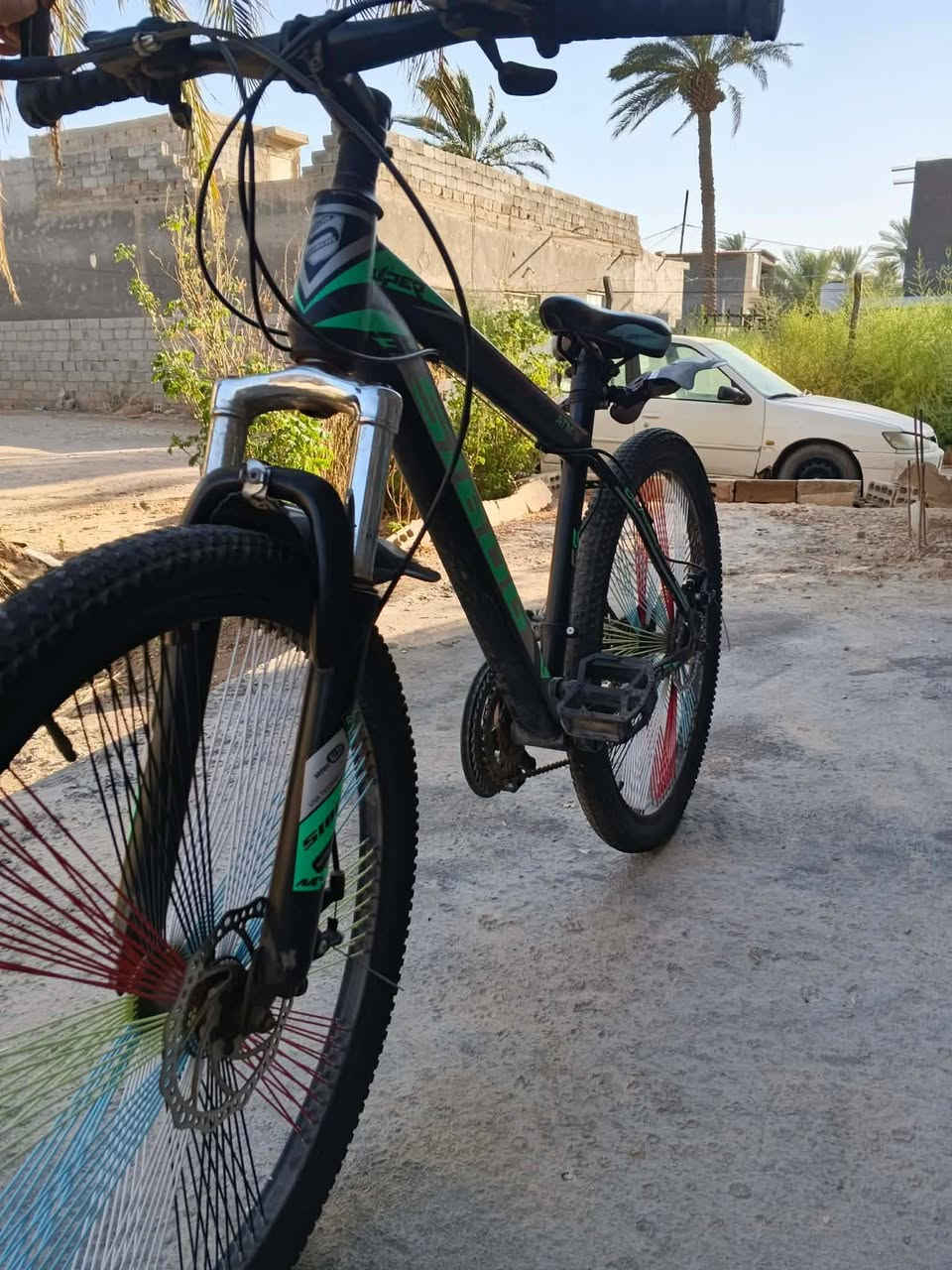 السلام عليكم
@بايسكل جبلي  جديد  

الحجم 26 نظيف وجديد 

يرادله قليل صيانه 

المكان 👈 بابل المحاويل 

الرقم للتواصل 👈***********
موجود فيس 
واتساب 

 السعر👈 85 بي مجال
